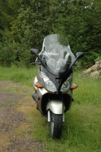 front view of the aprillia atlantic scooter